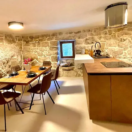 Maison Laurel: Historic Stone Estate with Private Pool Gata Exterior photo