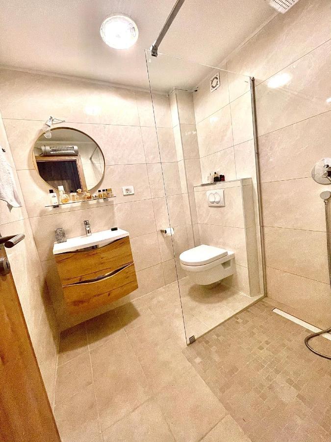 Maison Laurel: Historic Stone Estate With Private Pool Gata