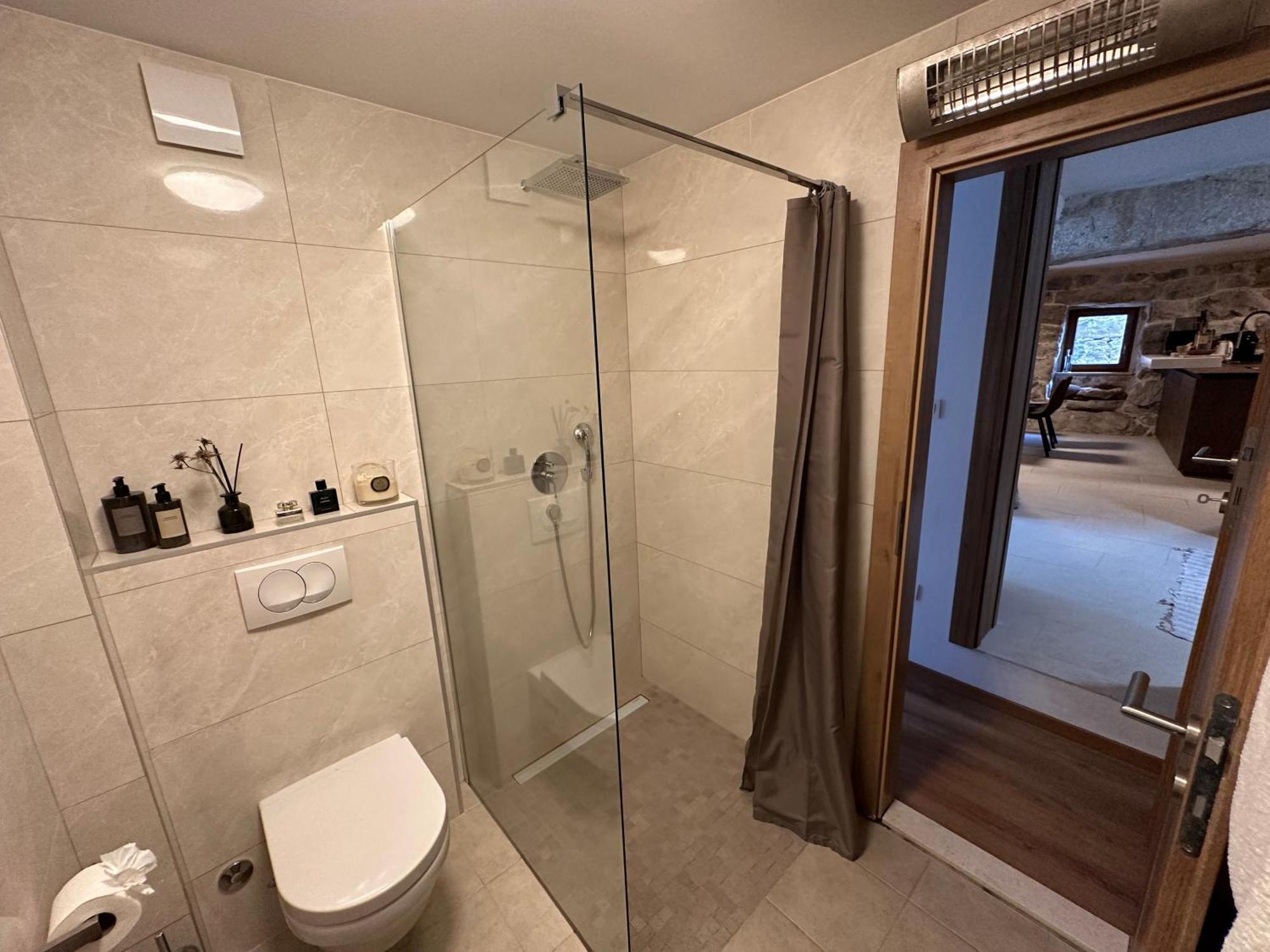 Villa Maison Laurel: Historic Stone Estate With Private Pool *
